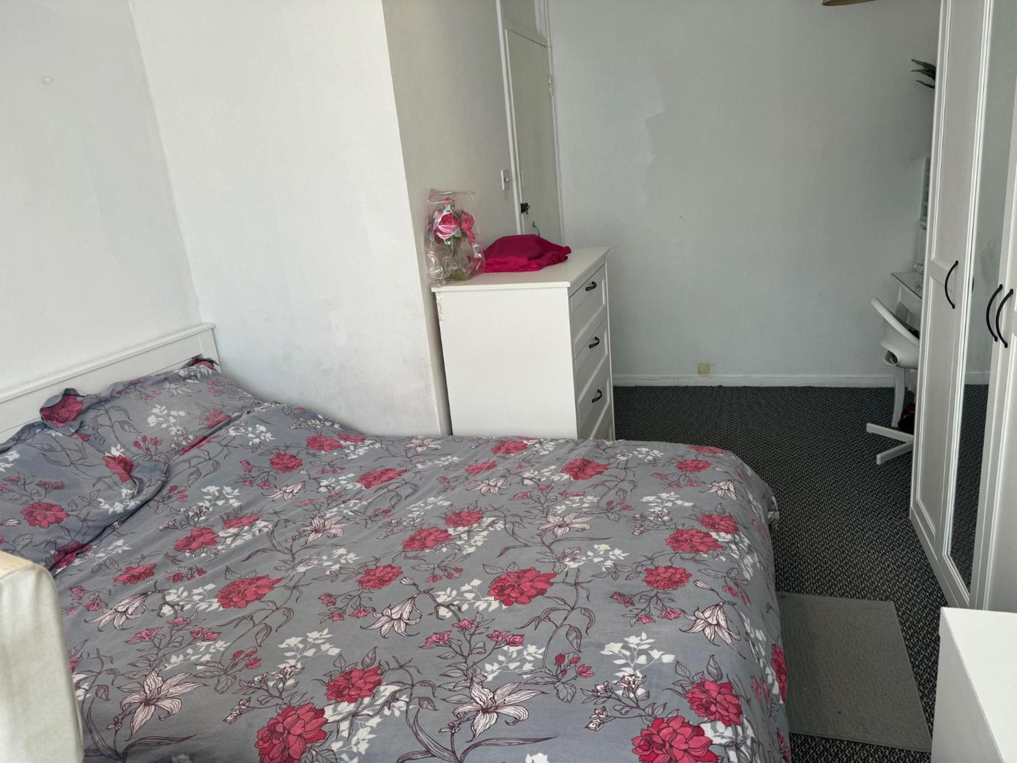Apartament High Quality Lovely Full Flat Near The Station In *